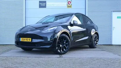 Zwart Gebruikt 2022 Tesla Model Y Long Range AWD SUV | € 37.999 (Eerlijke prijs)