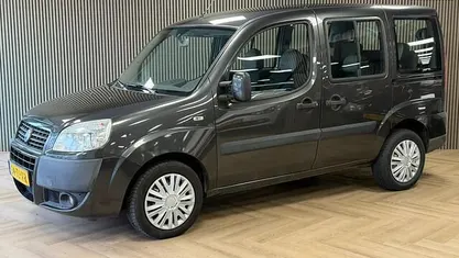 Occasion Fiat Doblò Family 78 PK (57 kW) 2006 Grijs MPV