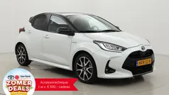 Wit Gebruikt 2021 Toyota Yaris Hybrid Executive Hatchback | € 23.999 (Eerlijke prijs)