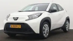 Wit Gebruikt 2024 Toyota Aygo Play Hatchback | € 19.445 (Goede deal)