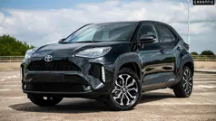 Zwart Gebruikt 2023 Toyota Yaris Cross Team SUV | € 27.845 (Eerlijke prijs)