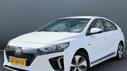 Occasion Hyundai Ioniq Comfort 88 kW (120 PK) 2019 Wit Hatchback