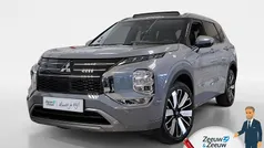 Gebruikt 2025 Mitsubishi Outlander P-HEV Instyle SUV | € 58.240 (Eerlijke prijs)