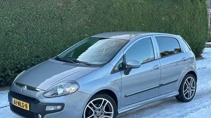 Grijs (metallic) Occasion 2010 Fiat Punto Evo Racing Hatchback | € 1.900 (Goede deal)
