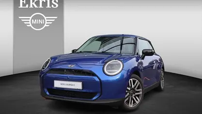 Nieuw Mini Cooper Classic 135 kW (184 PK) 2026 Blauw Hatchback