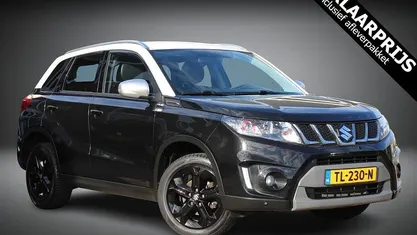 Zwart Gebruikt 2018 Suzuki Vitara SUV | € 17.950 (Eerlijke prijs)
