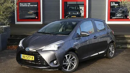 Gebruikt 2017 Toyota Yaris Premium Hatchback | € 16.400 (Eerlijke prijs)