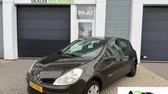 Gebruikt 2006 Renault Clio II Authentique Hatchback | € 1.450 (Goede deal)