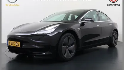 Gebruikt 2020 Tesla Model 3 Standard Range Plus Sedan | € 20.675 (Goede deal)
