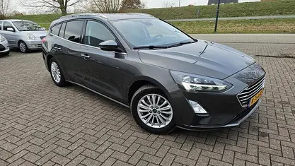 Grijs Occasion 2021 Ford Focus Business Edition Stationwagen | € 16.950 (Eerlijke prijs)