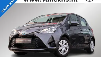 Gebruikt 2017 Toyota Yaris Hybrid Hatchback | € 15.450 (Eerlijke prijs)