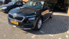 Zwart, metallic lak Gebruikt 2020 Skoda Kamiq Ambition SUV | € 16.750 (Eerlijke prijs)