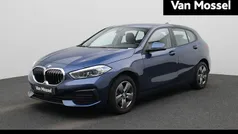 Blauw Gebruikt 2021 BMW 118 Basis Hatchback | € 23.400 (Goede deal)