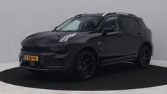 Zwart, metallic lak Gebruikt 2023 Lynk & Co 01 SUV | € 28.200 (Eerlijke prijs)