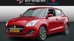 Rood Gebruikt 2022 Suzuki Swift Style Hatchback | € 20.425 (Eerlijke prijs)