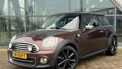 Occasion 2011 Mini Cooper Business Hatchback | € 5.499 (Eerlijke prijs)