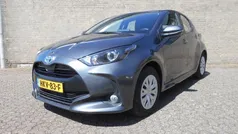 Grijs Gebruikt 2024 Toyota Yaris Hybrid Active Hatchback | € 23.450 (Eerlijke prijs)