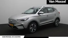 Grijs Gebruikt 2023 MG ZS Luxury Sedan | € 27.995 (Eerlijke prijs)