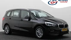 Zwart Gebruikt 2018 BMW 218 Executive Stationwagen | € 16.950 (Goede deal)