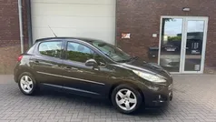 Zwart Gebruikt 2012 Peugeot 207 Access Hatchback | € 3.799 (Eerlijke prijs)