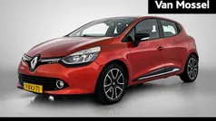 Rood Gebruikt 2014 Renault Clio IV Dynamique Hatchback | € 9.735 (Eerlijke prijs)