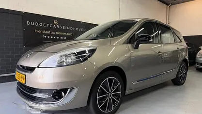 Bruin Occasion 2013 Renault Grand Scénic III Bose Edition MPV | € 3.495 (Super prijs)
