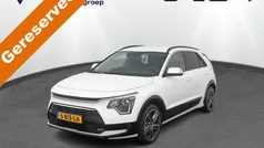 Wit Gebruikt 2023 Kia Niro 2 SUV | € 30.950 (Eerlijke prijs)