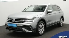 Zilver, metallic lak Gebruikt 2024 VW Tiguan Allspace Business SUV | € 43.950 (Eerlijke prijs)