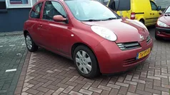 Rood Gebruikt 2004 Nissan Micra Visia Hatchback | € 1.950 (Eerlijke prijs)