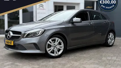Grijs Gebruikt 2017 Mercedes A180 Business Hatchback | € 15.700 (Eerlijke prijs)