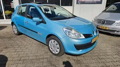Blauw Gebruikt 2009 Renault Clio R.S. Rip Curl Hatchback | € 1.950 (Eerlijke prijs)
