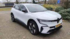 Gebruikt 2022 Renault Megane E-Tech Evolution Hatchback | € 20.900 (Goede deal)