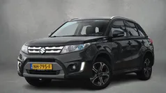 Zwart Gebruikt 2017 Suzuki Vitara SUV | € 14.950 (Eerlijke prijs)