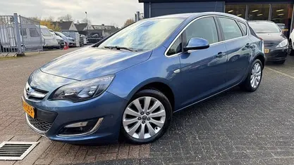 Occasion 2014 Opel Astra Sport Hatchback | € 7.950 (Eerlijke prijs)