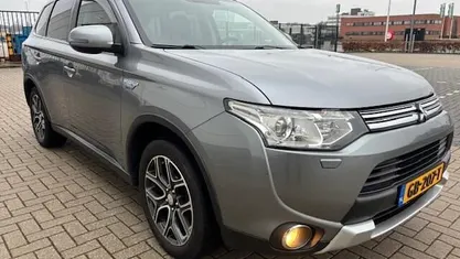 Occasion Mitsubishi Outlander 121 PK (88 kW) 2015 Grijs SUV