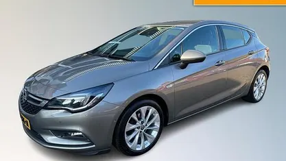 Grijs Occasion 2017 Opel Astra Business Hatchback | € 11.250 (Eerlijke prijs)