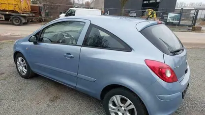 Blauw Gebruikt 2007 Opel Corsa Enjoy Sedan | € 3.500 (Eerlijke prijs)