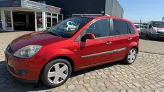 Oranje Gebruikt 2006 Ford Fiesta Futura Hatchback | € 2.150 (Eerlijke prijs)