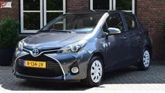 Grijs Gebruikt 2016 Toyota Yaris Hatchback | € 13.899 (Eerlijke prijs)