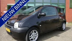 Zwart Gebruikt 2003 Renault Twingo Hatchback | € 1.199 (Goede deal)