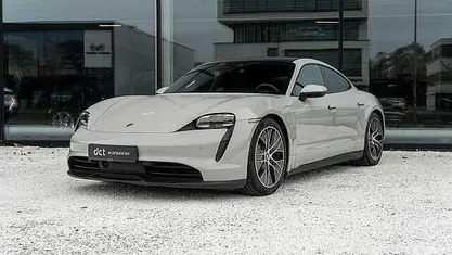 Grijs Gebruikt 2021 Porsche Taycan 4S Chrono Sedan | € 65.900 (Eerlijke prijs)