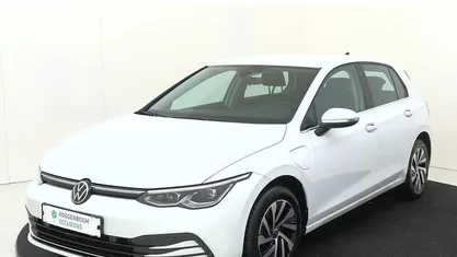 Occasion 2022 VW Golf VIII Style Hatchback | € 24.450 (Super prijs)