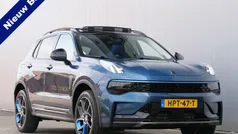 Blauw, metallic lak Gebruikt 2023 Lynk & Co 01 SUV | € 29.500 (Eerlijke prijs)