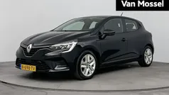 Zwart Gebruikt 2022 Renault Clio V Zen Hatchback | € 19.935 (Goede deal)