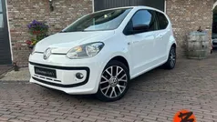 Wit Gebruikt 2014 VW up! Groove Hatchback | € 7.250 (Eerlijke prijs)