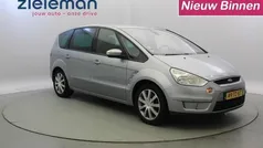 Grijs, metallic lak Gebruikt 2007 Ford S-MAX S MPV | € 2.344 (Eerlijke prijs)