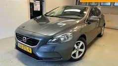 Grijs Gebruikt 2013 Volvo V40 Momentum Stationwagen | € 8.595 (Eerlijke prijs)