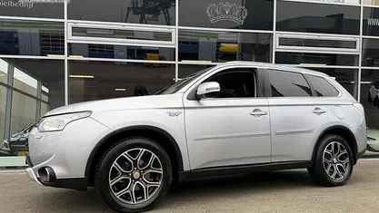 Occasion Mitsubishi Outlander Edition 121 PK (88 kW) 2015 Grijs SUV