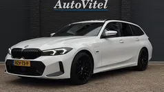 Wit Gebruikt 2023 BMW 330e M Sport Stationwagen | € 44.945 (Eerlijke prijs)