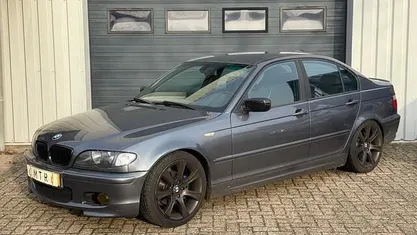 Grijs (metallic) Gebruikt 2001 BMW 318 Executive Sedan | € 1.350 (Goede deal)